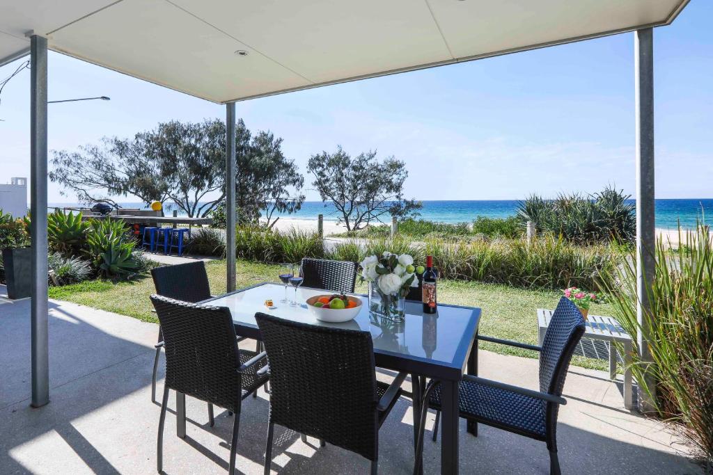 Beachfront Sandbox Apartments - Appartement De Luxe Trois Chambres Avec Balcon - Vue Sur L'océan