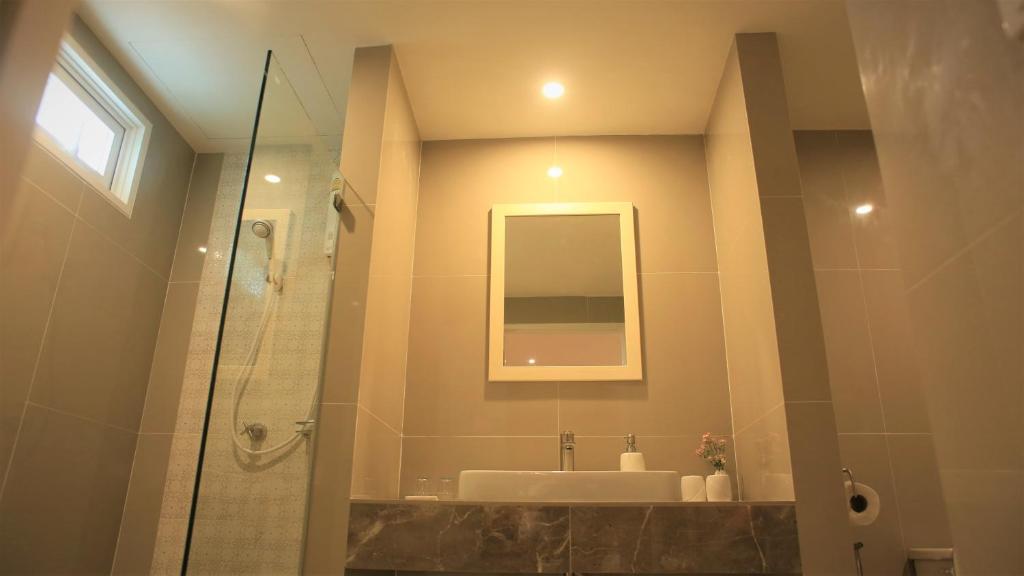 The Lake Udon - Resim 22