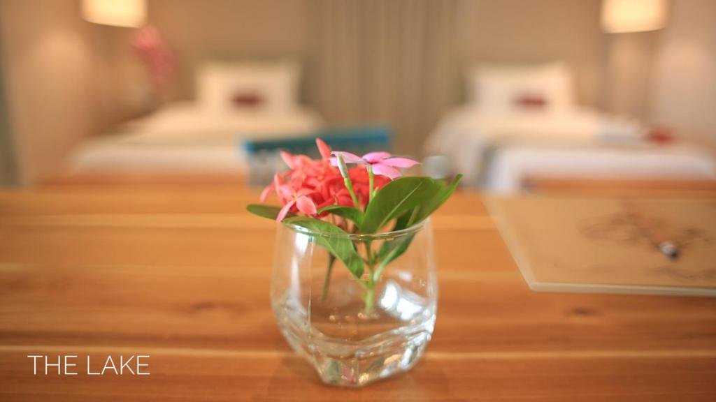 The Lake Udon - Resim 18