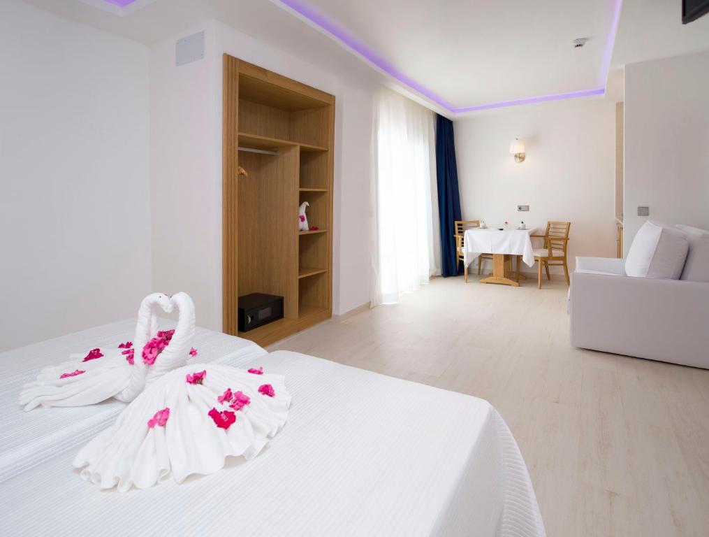 My Way Luxury Ibiza Studio - AB Group, Playa den Bossa ...