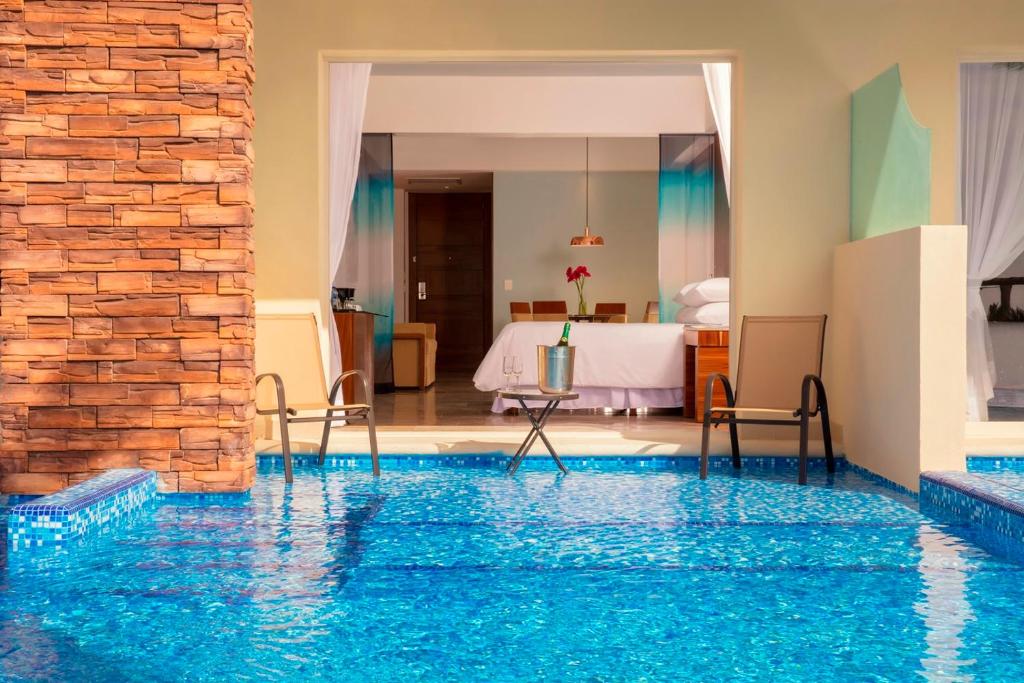 Krystal Grand Nuevo Vallarta - Altitude Club Junior Suite Swim Out King