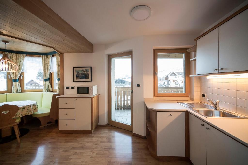 Kuchyň nebo kuchyňský kout v ubytování Villa Aurelia
