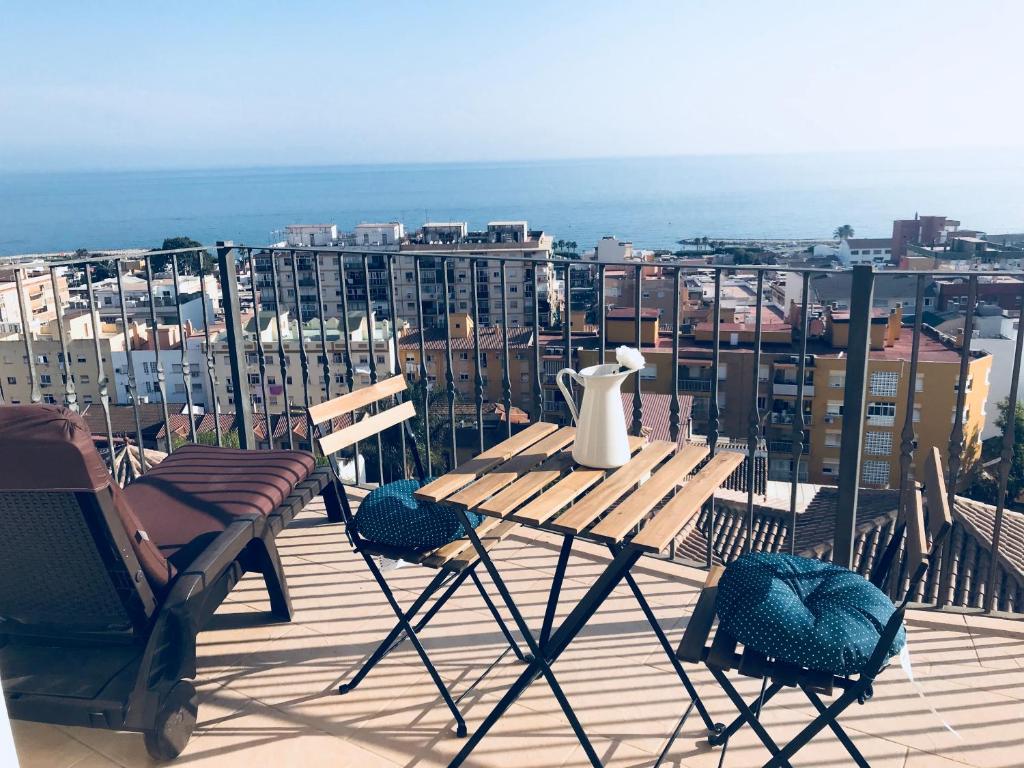 Balkón alebo terasa v ubytovaní Rooms in Seafront Villa
