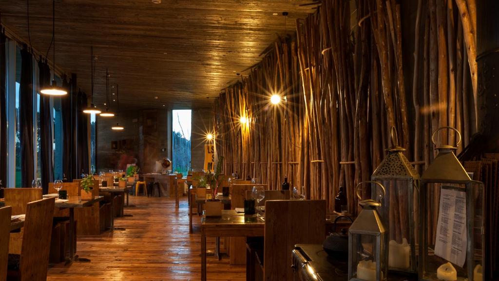 Um restaurante ou outro lugar para comer em Rio do Prado