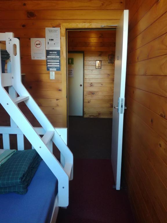 Postel nebo postele na pokoji v ubytování JunoHall Backpackers