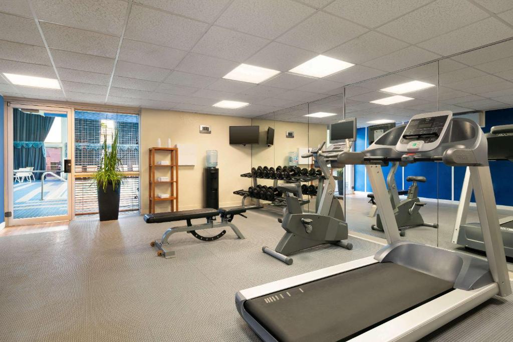 Days Hotel by Wyndham Allentown Airport / Lehigh Valley photo