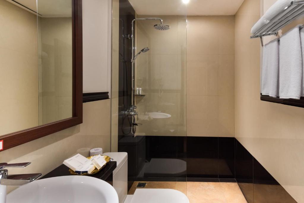 Koupelna v ubytování Best Western Senayan