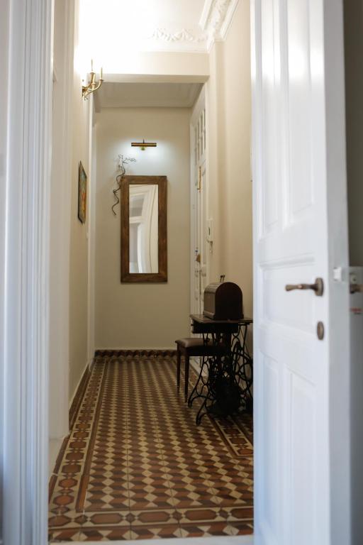 Fotografia z galérie ubytovania # Alegra Apartment , 10mtrs from VENIZELOU Metro Station v Solúne