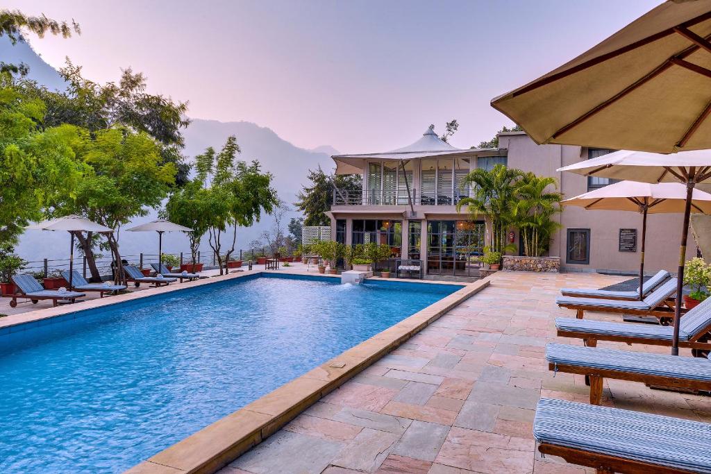 Πισίνα στο ή κοντά στο Atali Ganga Resort, Rishikesh