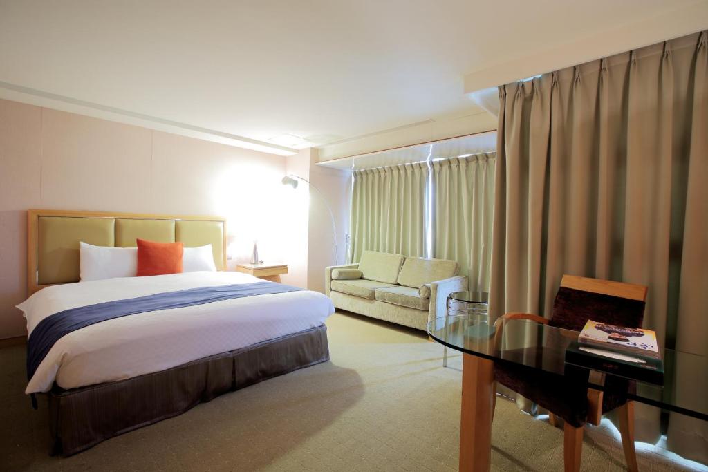 Jin Hua Hotel - Chambre Quadruple De Luxe (pas De Parking)