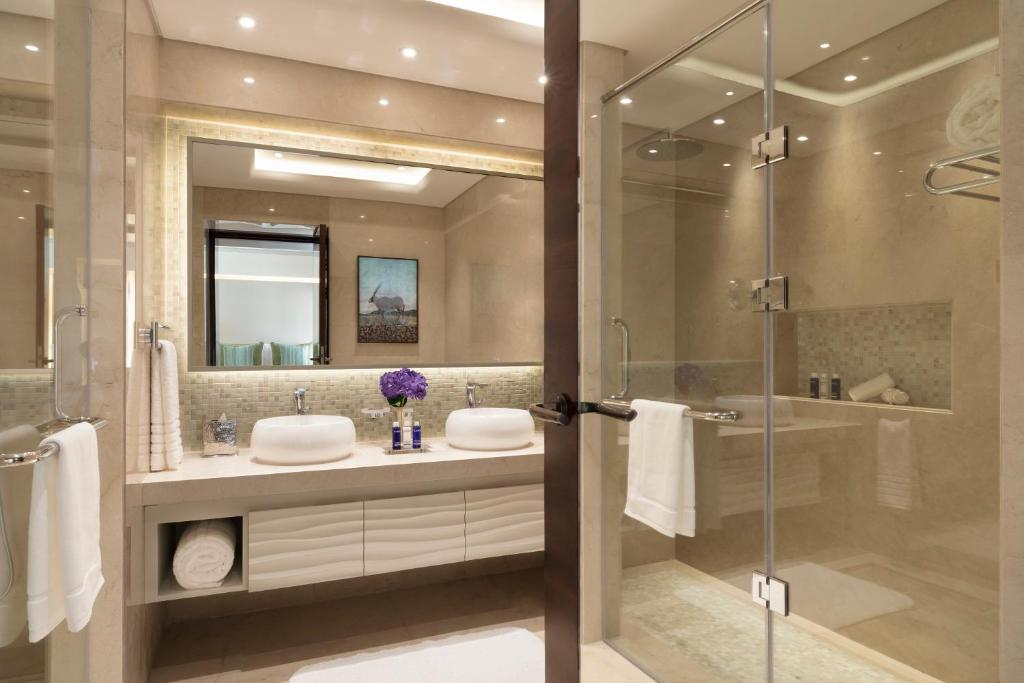 Koupelna v ubytování Souq Al Wakra Hotel Qatar By Tivoli