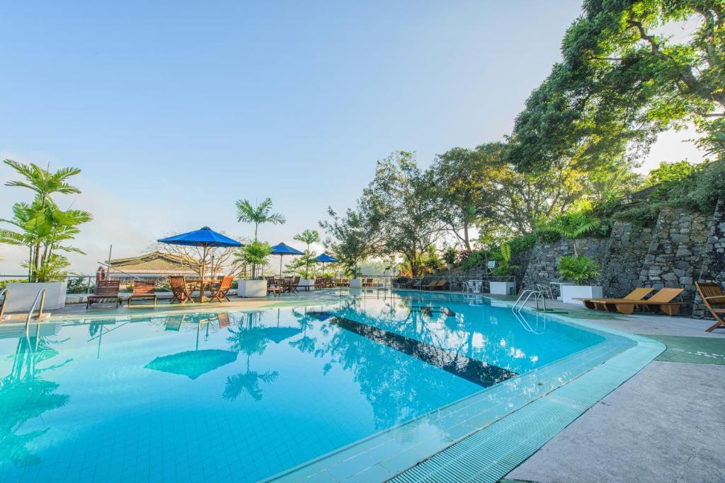 Bazén v ubytování Hotel Topaz nebo v jeho okolí