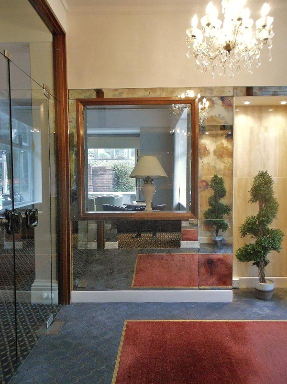 Burley Court Hotel - Resim 32