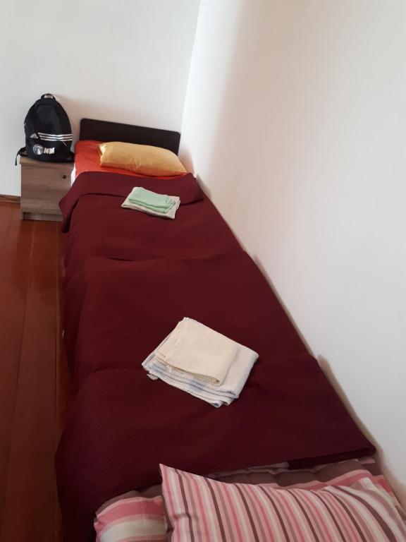 Postel nebo postele na pokoji v ubytování Guesthaus King Seti