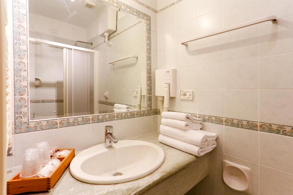 Łazienka w obiekcie Hotel Tempio Di Pallade