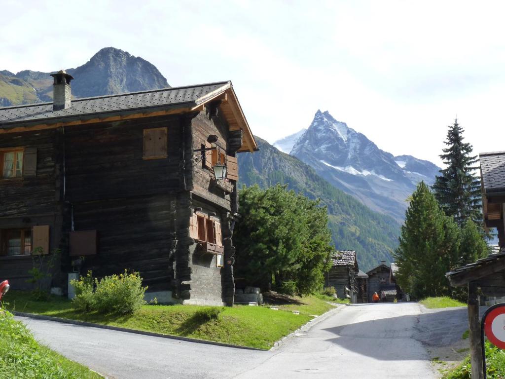 Fotografie z fotogalerie ubytování Chalet des Alpes v destinaci Crans-Montana