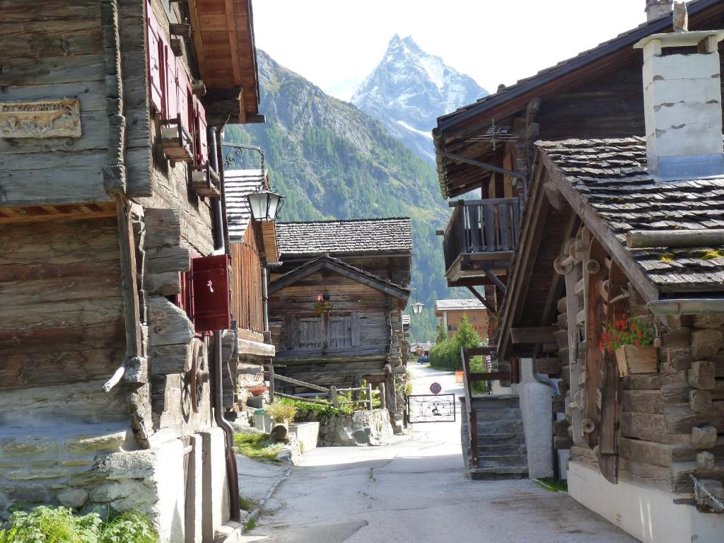 Fotografie z fotogalerie ubytování Chalet des Alpes v destinaci Crans-Montana