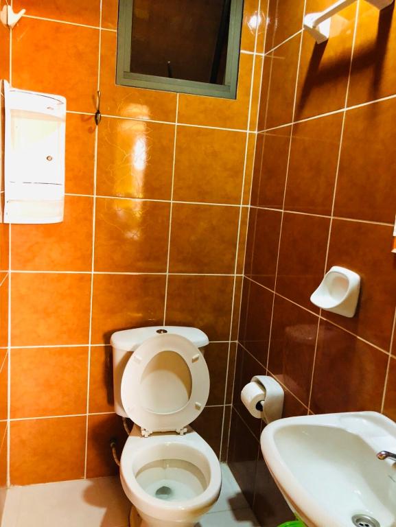 Hostal Iskanwaya - Habitación Gemela Con Baño Privado