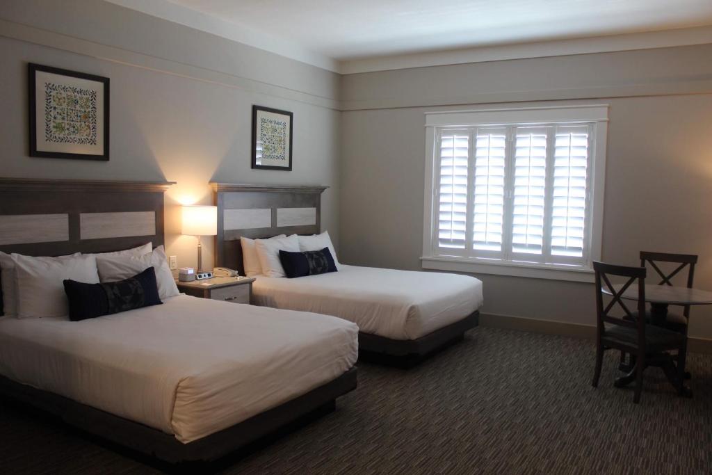 Carlisle Inn Sarasota - Habitación Estándar Queen Con Dos Camas Queen