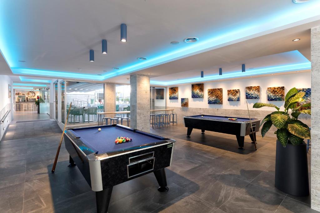 Hotel Brisa Ibiza - Adults only biliárdasztala
