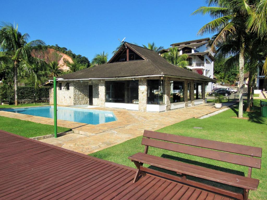  AG11 Apartamento duplex de frente para o mar em Angra dos Reis