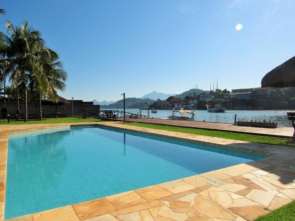  AG11 Apartamento duplex de frente para o mar em Angra dos Reis