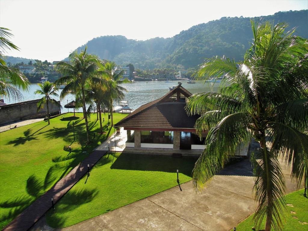  AG11 Apartamento duplex de frente para o mar em Angra dos Reis