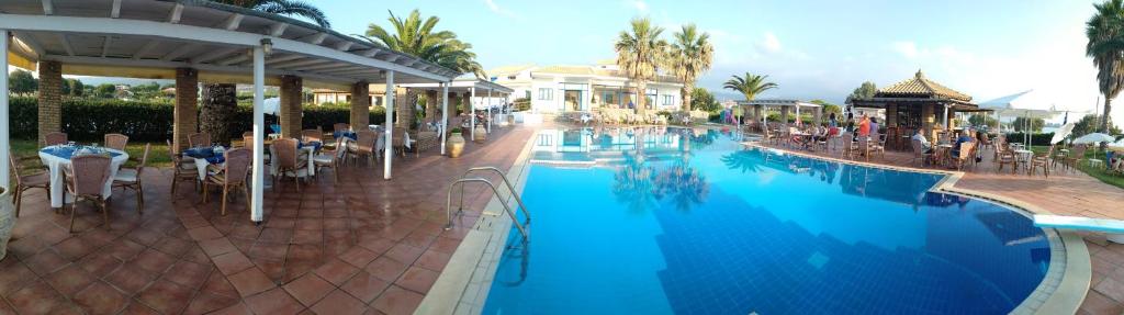 Bassein majutusasutuses Hotel Oasis või selle lähedal