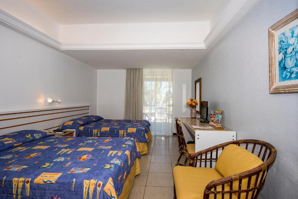  Hotel Marsol Beach Resort