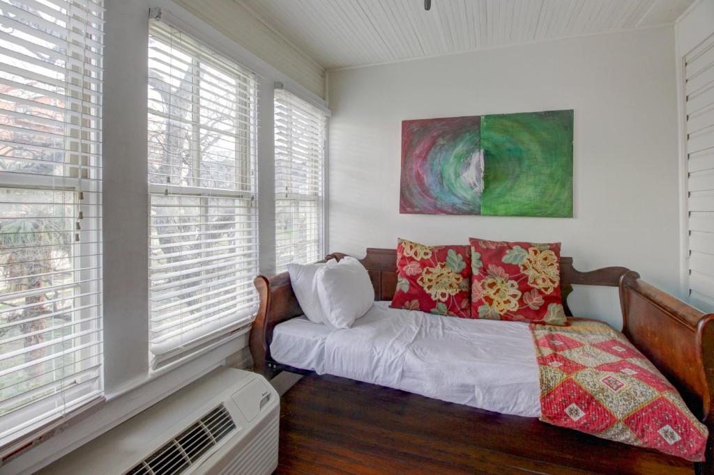 Inn on the Riverwalk - Queen Suite Met Eenpersoonsbed - Tweede Verdieping