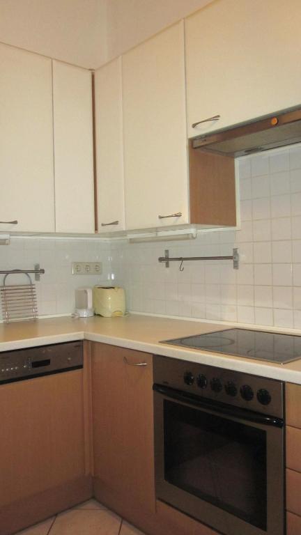 Kuchyňa alebo kuchynka v ubytovaní Pension Hotel Mariahilf