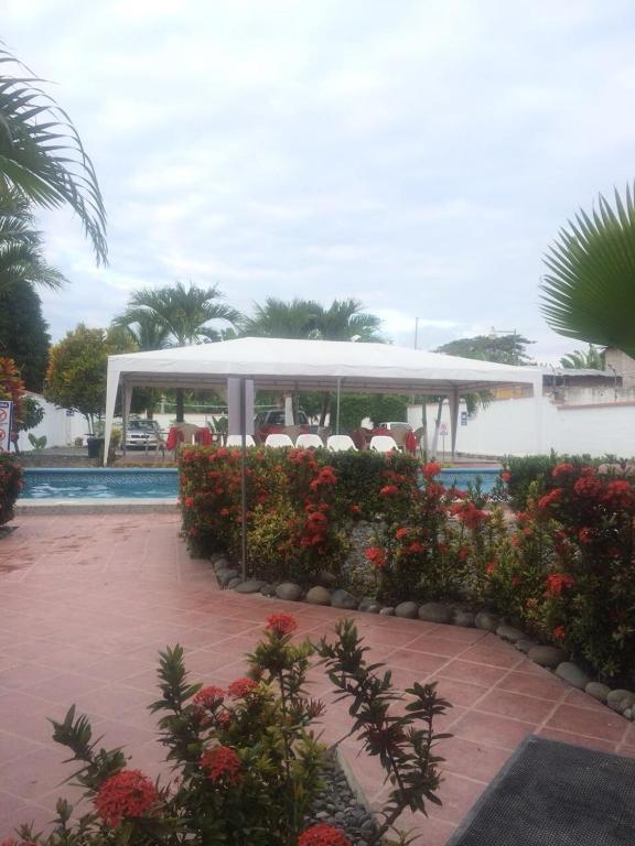 Bazén v ubytování Hotel Kemarios nebo v jeho okolí