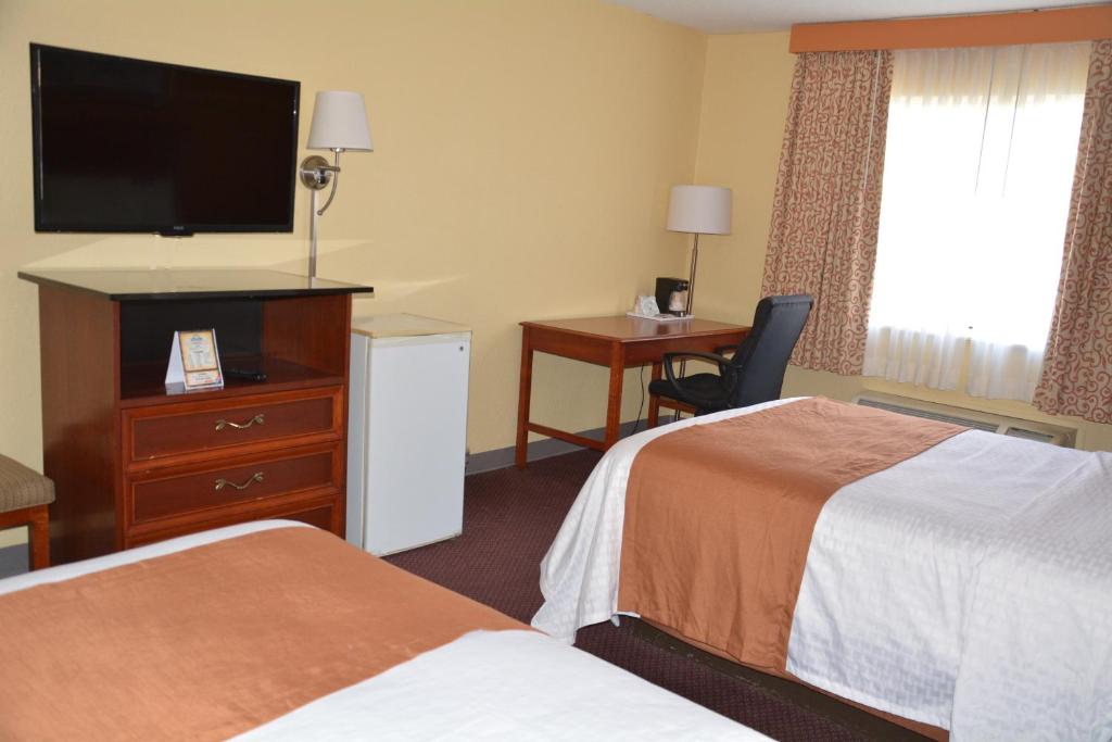 Columbus Grand Hotel & Banquet Center - Habitación Doble Con Dos Camas Dobles - Fumadores