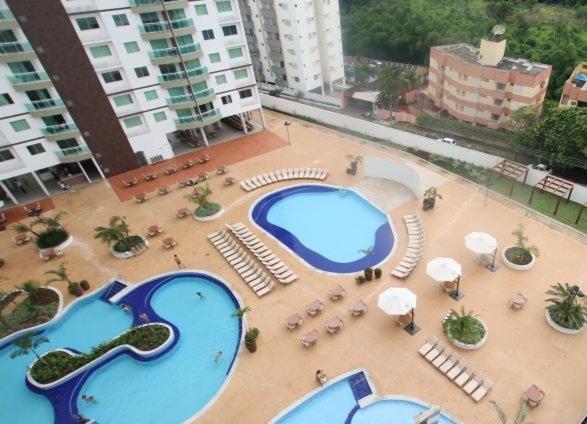  Flats Riviera Park
