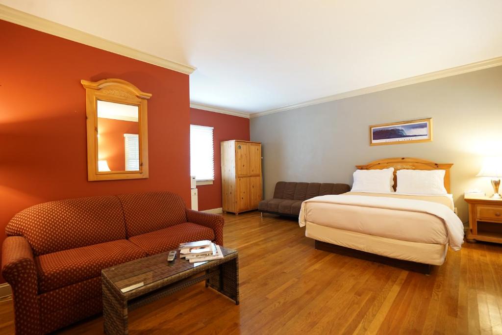 Postel nebo postele na pokoji v ubytování Southampton Long Island Hotel