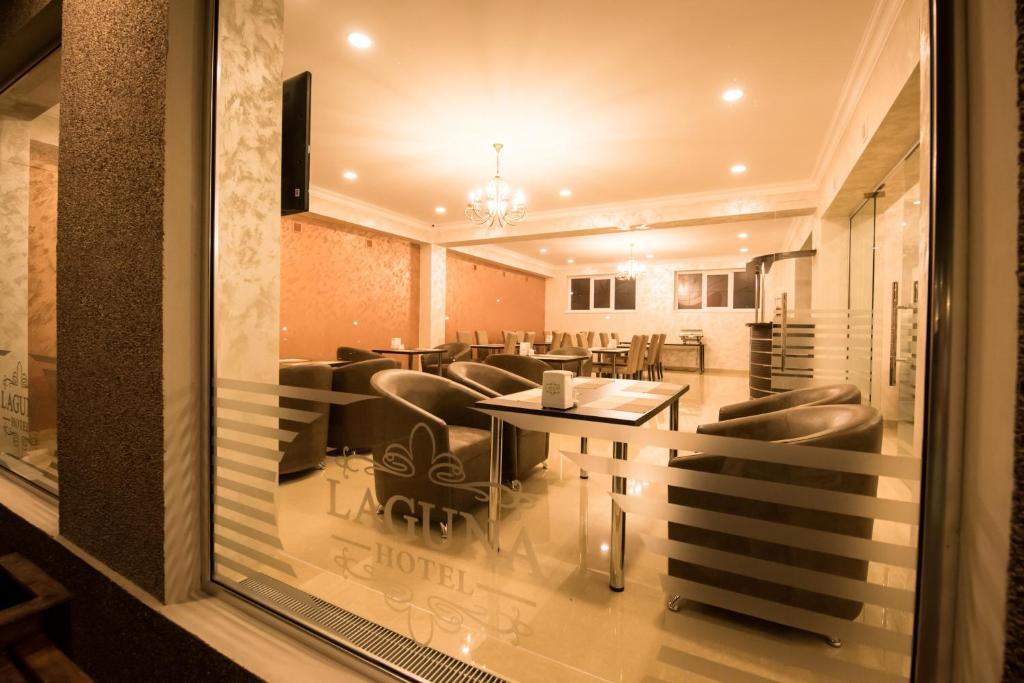 Posezení v ubytování Laguna Hotel