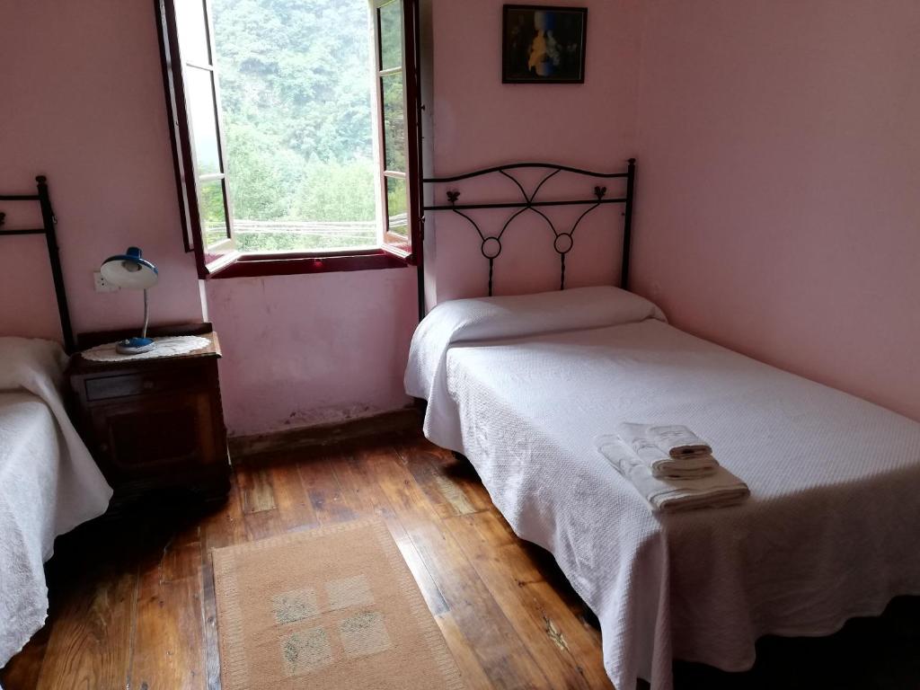 Casa Rural La Llerona (España Belmonte de Miranda) - Booking.com