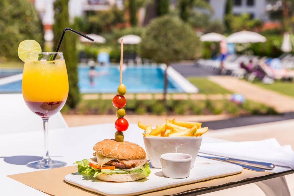 Eten bij of ergens in de buurt van het resort

