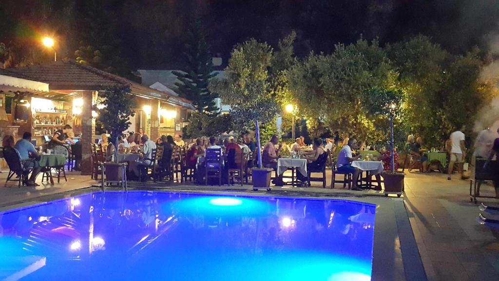 The swimming pool at or close to Taner Otel