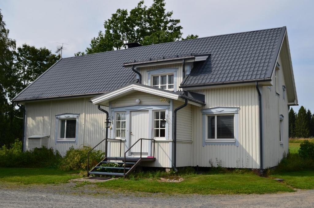 Luntinmäen omakotitalo - Standard Villa