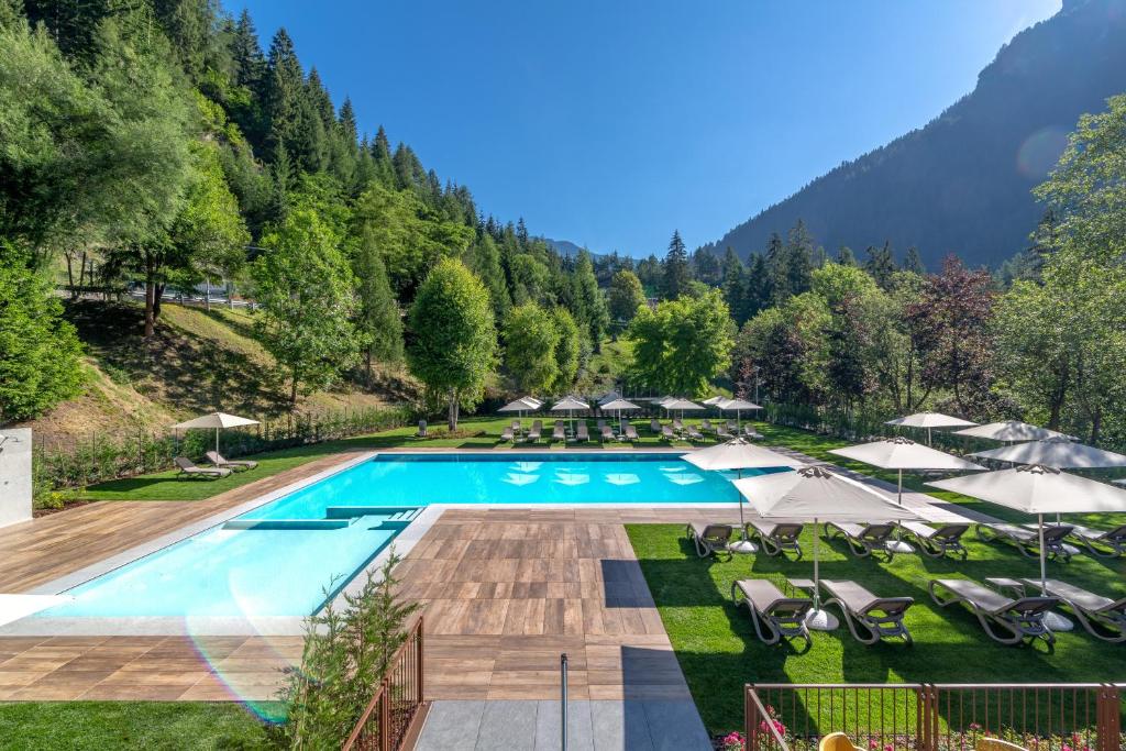 Bazén v ubytování Hotel La Maison Wellness & Spa nebo v jeho okolí
