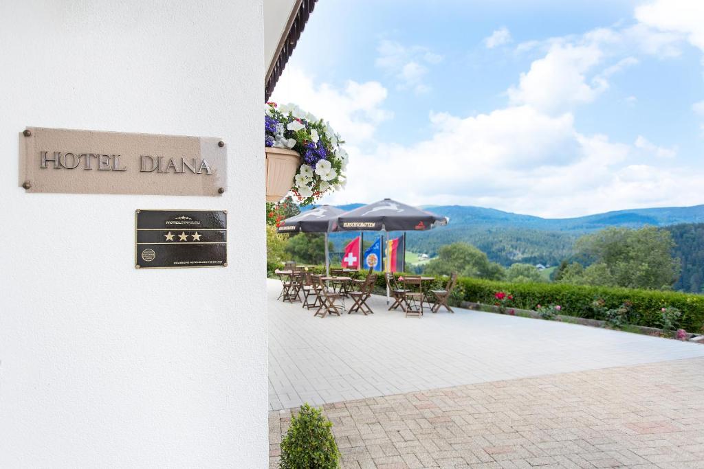 Nespecifikovaný výhled na hory nebo výhled na hory při pohledu z hotelu