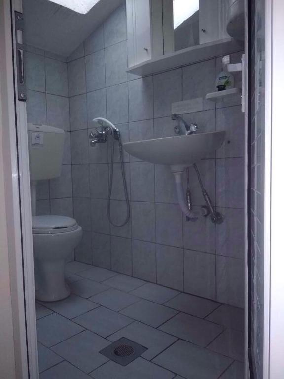 Koupelna v ubytování Aktaion Hotel