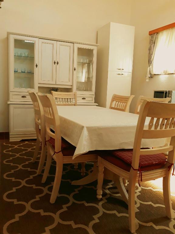 Kuchyň nebo kuchyňský kout v ubytování Apartments Vrisak