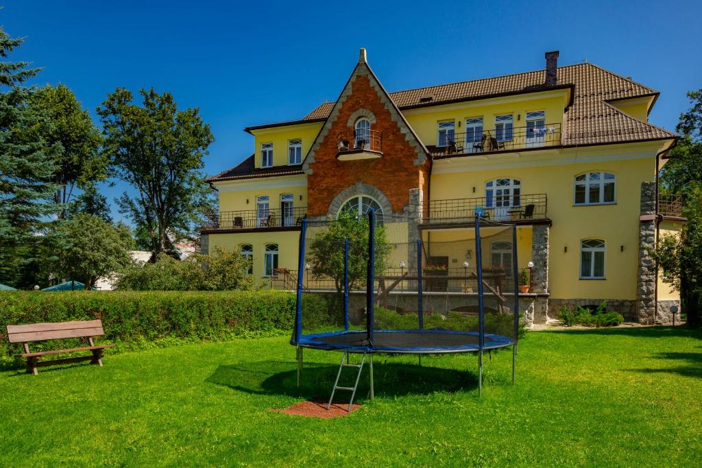 Vonkajšia záhrada v ubytovaní Halny Pensjonat
