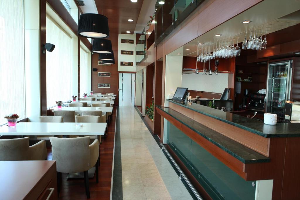 Restaurace v ubytování Garni Hotel Aleksandar