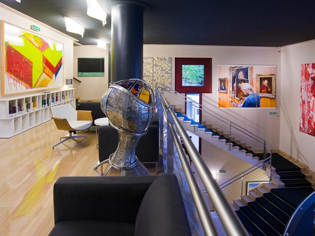 Posezení v ubytování Hotel Silken Amara Plaza