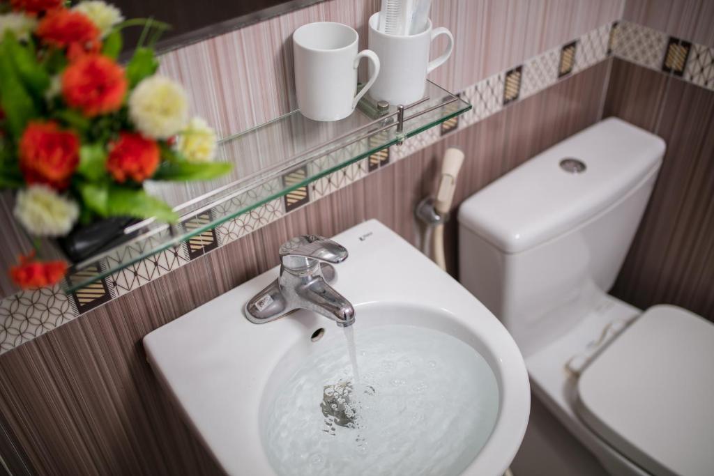 Koupelna v ubytování Hanoi Fantasea Hotel