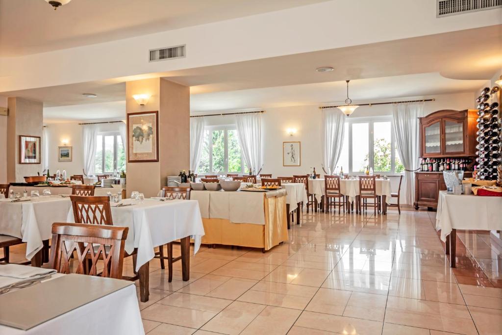 Restaurace v ubytování Albergo Rondò