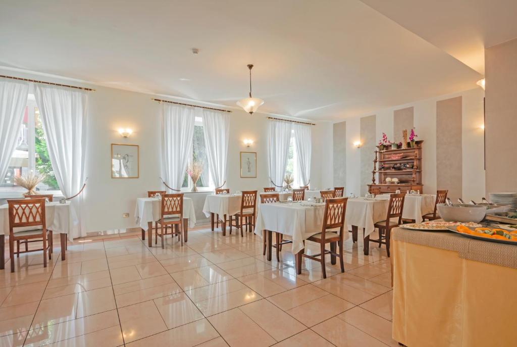 Restaurace v ubytování Albergo Rondò